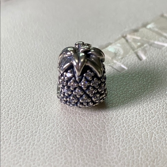 Pandora Sparkling Pineapple Charm - Picture 2 of 4